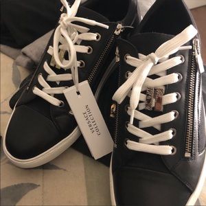 mens low top versace size 43